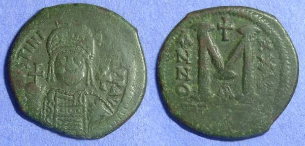 Ancient Coins - Byzantine Empire – Justinian 527-565AD – Follis