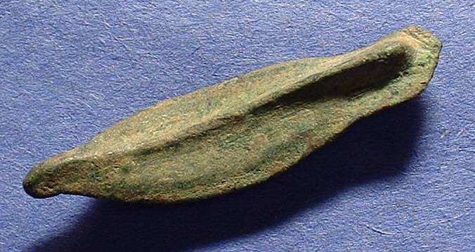 Ancient Coins - Istros Thrace: Cast leaf/ curved arrowhead AE42