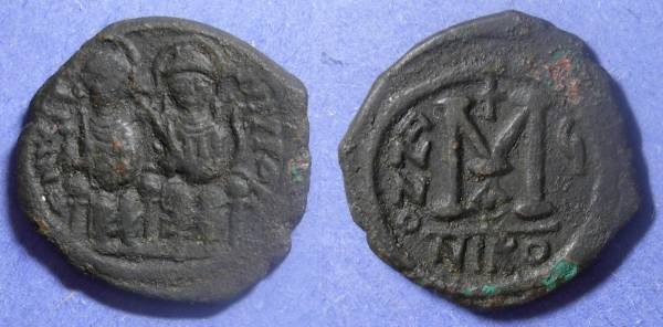 Ancient Coins - Byzantine Empire, Justin II 565-578, Follis