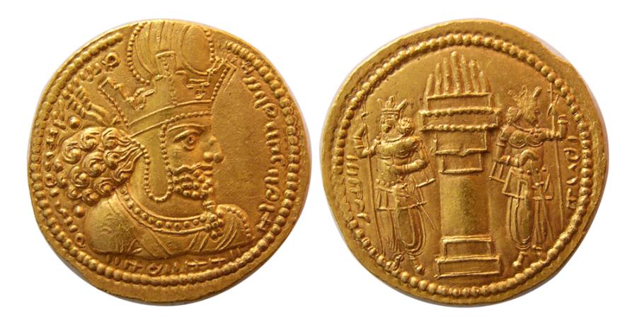 SASANIAN KINGS. Shahpur I. 240-272 AD. Gold Dinar. Rare Variety. Lustrous.