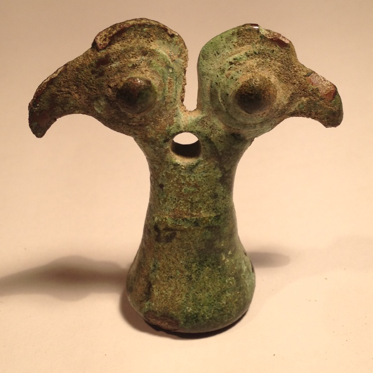 An Iron Age Bronze Seal With Two Bird Heads Handle, Ca. 8th-7th Century Bce