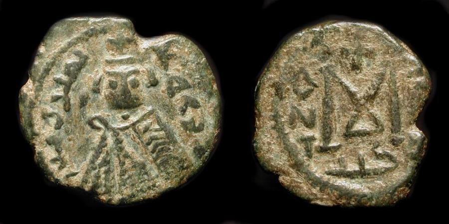 World Coins - Arab Byzantine. Main Bilingual Series : TARTUS (ANTARDUS). AE Fals. Foss 80  