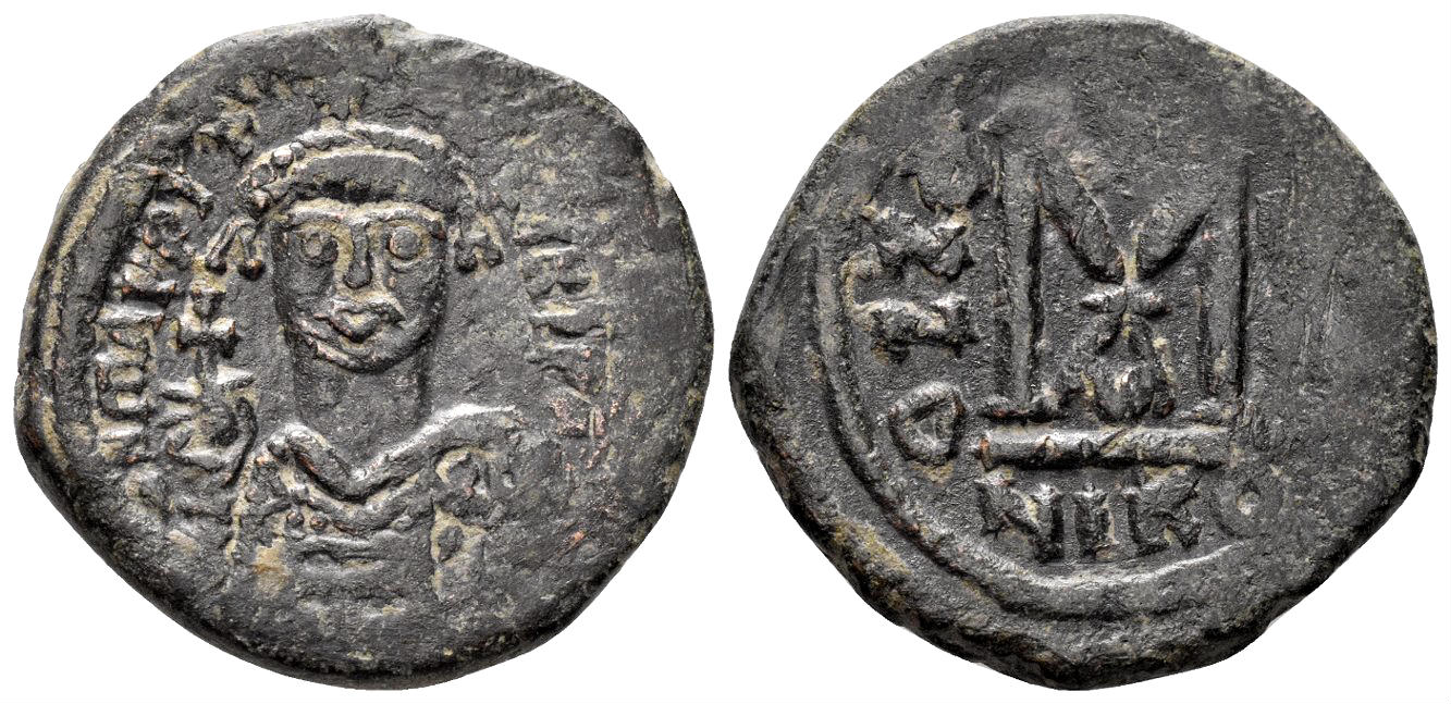 Maurice Tiberius. 582-602. AE Follis (11.52g, 29mm). Nicomedia