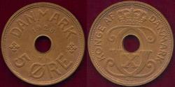 World Coins - DENMARK 1928  5 ORE....  UNCIRCULATED