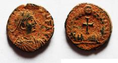 Ancient Coins - ROMAN AE 4 . CROSS