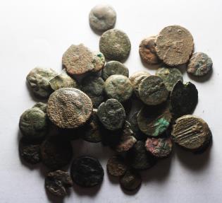 Ancient Coins - PARTHIA: LOT OF 39 BRONZE COINS. NEEDS FURTHER CLEANING