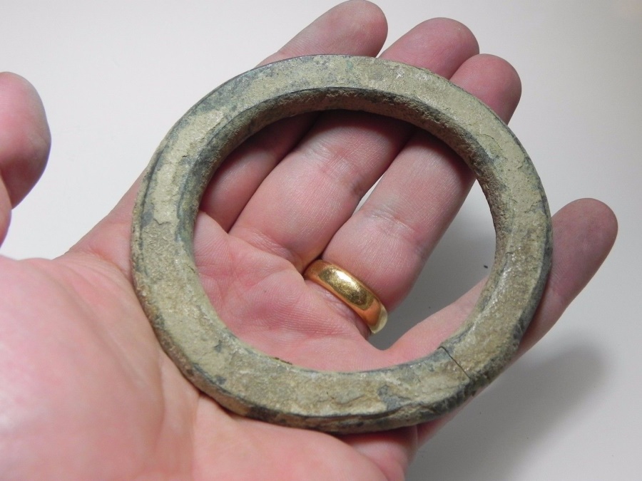 HOLY LAND. IRON AGE BRONZE BRACELET SHAPED INGOT. PRE-COINS