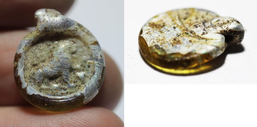 Ancient Coins - ANCIENT ROMAN GLASS PENDANT WITH A LION 100 - 200 A.D