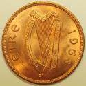 World Coins - Ireland Bronze Penny 1968 Red UNC