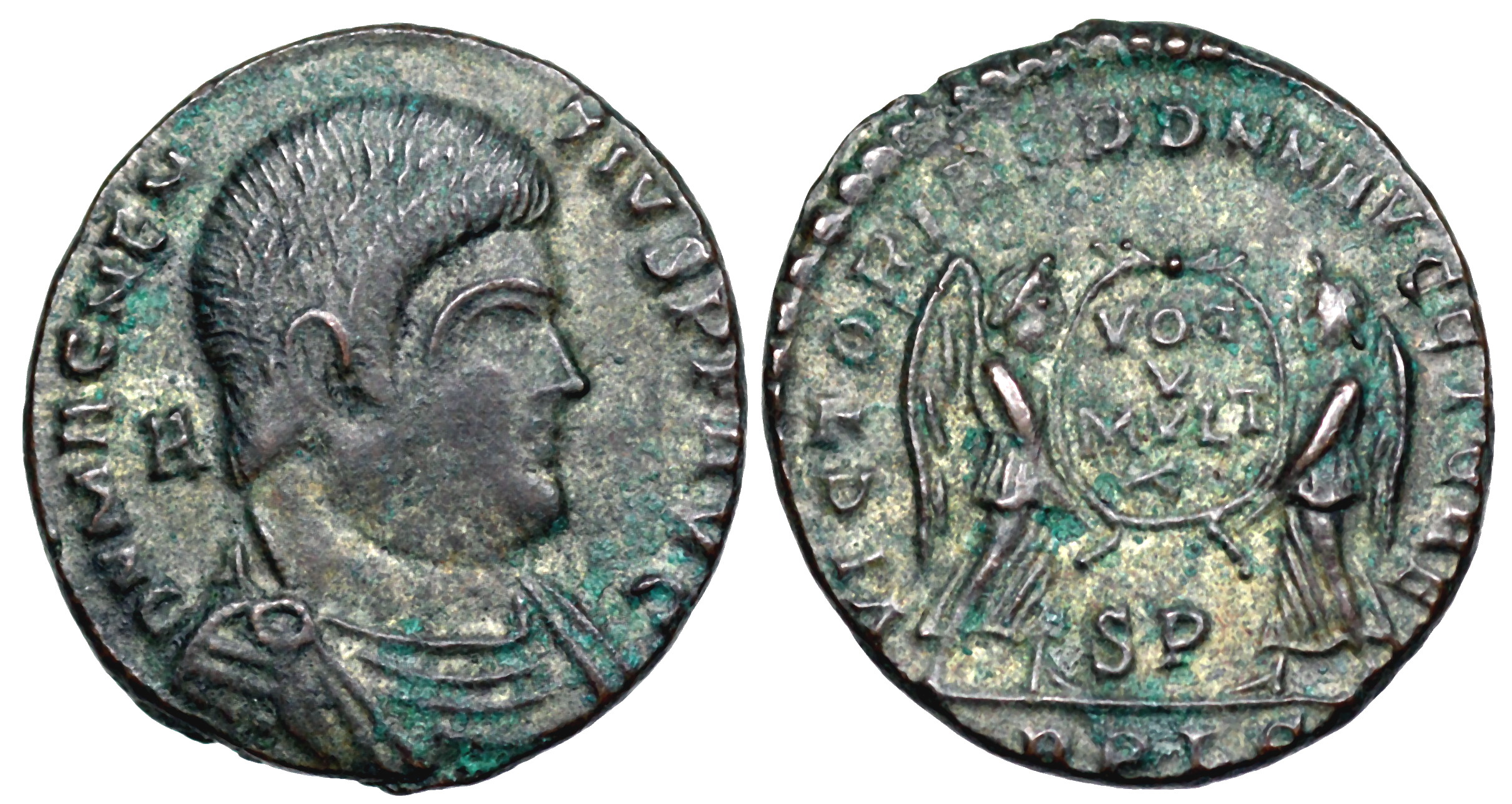 Magnentius VICTORIAE DD NN AVG ET CAE from Lyon | Roman Imperial Coins