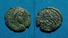 Ancient Coins - Constantius II Æ 18mm / Fallen Horseman