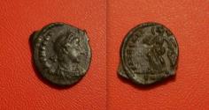 Ancient Coins - Theodosius I AE13 . R / Victory