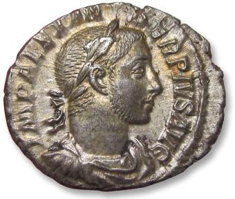 AR denarius Severus Alexander, Rome circa 231-235 A.D. - nearly as minted