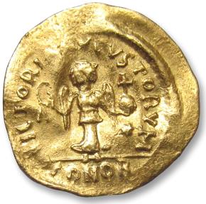 AV gold tremissis Justinian I / Justinianus I, Constantinople mint 527 ...