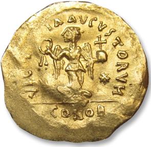 AV gold tremissis Justinian I / Justinianus I, Constantinople mint 527 ...