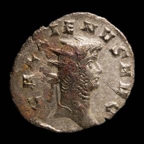 Ancient Coins - Gallienus Antoninianus - LAETITIA AVG - 18 mm / 1.55 gr.