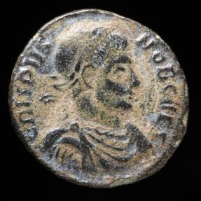 Ancient Coins - Crispus - CAESARVM NOSTRORUM VOT X, Aquileia - 19 mm / 2.17 gr.