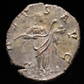 Ancient Coins - Victorinus Antoninianus - SALVS AVG - 20 mm / 3.21 gr.