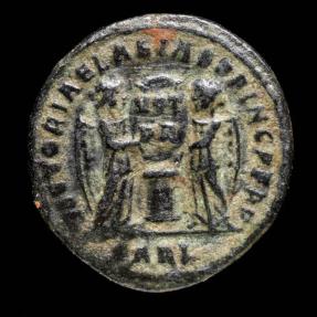Ancient Coins - Constantine I - VICTORIAE LAETAE PRINC PERP, Arles - 19 mm / 2.93 gr.