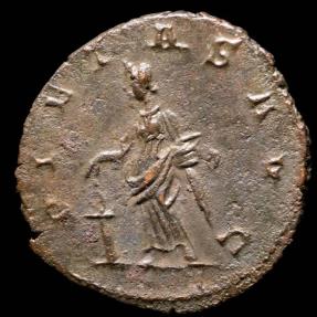 Ancient Coins - Victorinus Antoninianus - PIETAS AVG - 21 mm / 3.41 gr.