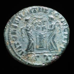 Ancient Coins - Constantine I - VICTORIAE LAETAE PRINC PERP, Ticinum - 17 mm / 2.44 gr.