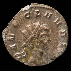 Ancient Coins - Claudius II Antoninianus - CONSECRATIO - 20 mm / 2.62 gr.