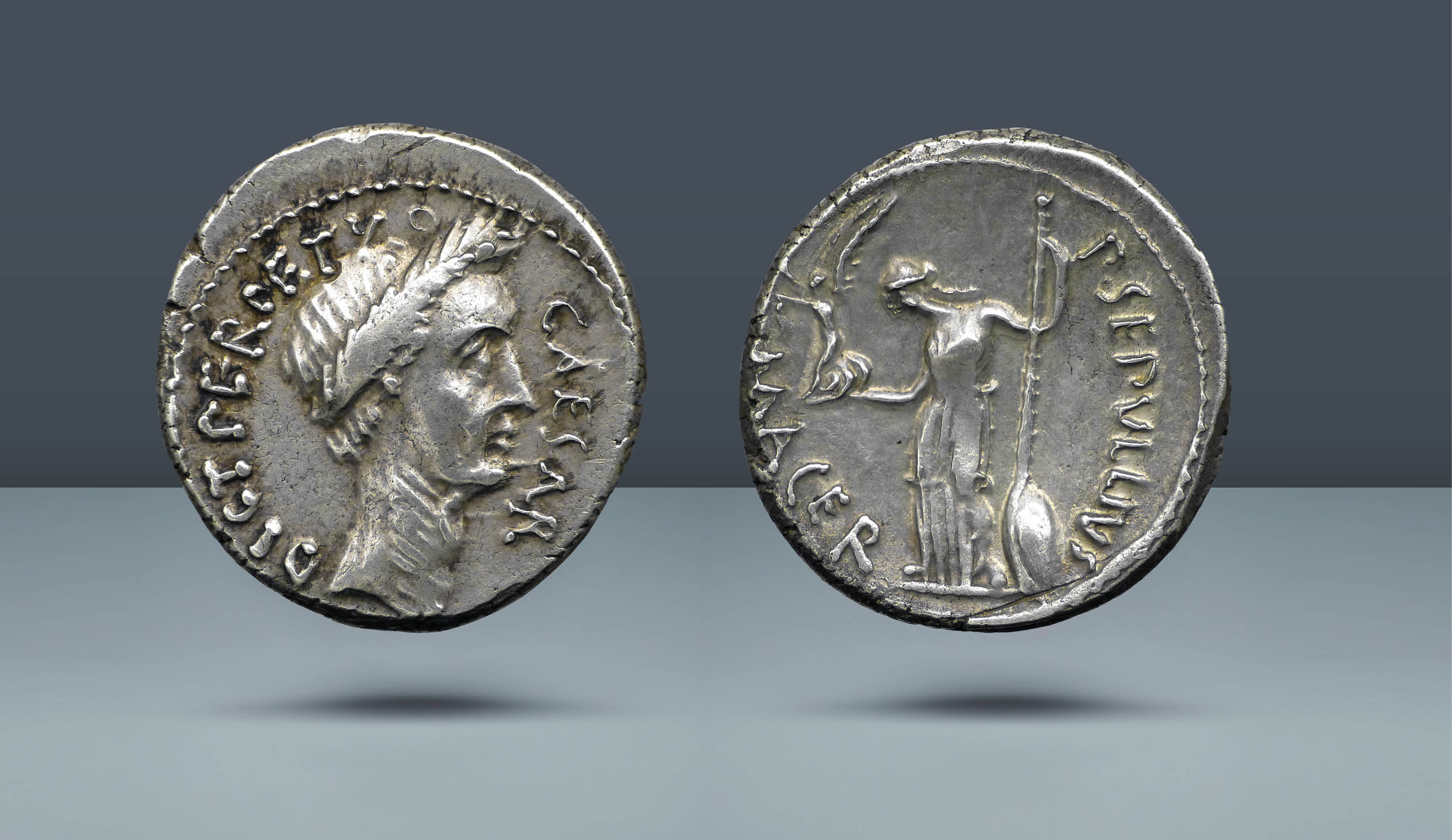 44 год до н э. Julius Caesar Coin. Coin Plate.