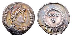 Ancient Coins - Valentinian I AD 367-375. AR Siliqua (20 mm, 2.24 gram) Constantinopolis