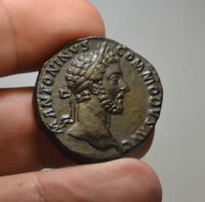 Ancient Coins - Commodus AE sestertius - ANNONA - Superb EF portrait