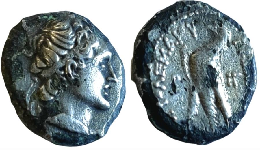 Ancient Coins - Ptolemaic Kingdom. Fourrée Didrachm, mule issue, combining the obv of a Ptolemy XII type and the reverse of a Ptolemy VI Didrachm