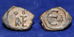 Ancient Coins - BYZANTINE EMPIRE: Justin II, 565-578. Pentanummium, AE Follis, Constantinople, 2.20gm