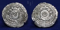 World Coins - Fatimid: Al-MU-IZZ LEDIN ELLAH AL-FATEMY, AR Silver ½-Dirham, 364h, 1.36gm