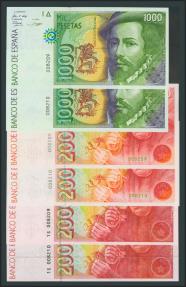 World Coins - Serie completa de 5 billetes de la emisión de 1992 (incluyendo el de 2000 Pesetas de 1995 con la serie 1S). Pareja correlativa. Sin serie y todos ellos con la misma baja numeració