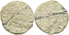 World Coins - ALMORÁVIDE O POSTERIOR. Amuleto monetiforme. (Pb. 6,44g/31x33mm). Posiblemente S. XII-XV. Placa de plomo circular con escritura cúfica muy elegante, de buen relieve, con elementos