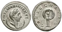 Ancient Coins - DIVA MARINIANA. Antoniniano. (Ve. 3,82g/22mm). 256-257 d.C. Roma. (RIC 3). Anv: Busto diademado y drapeado de Mariniana sobre creciente a derecha, alrededor leyenda: DIVAE MARINIA