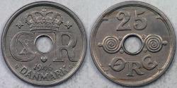 World Coins - DENMARK, Christian X, 1946 (h) 25 Ore, Choice Extra Fine