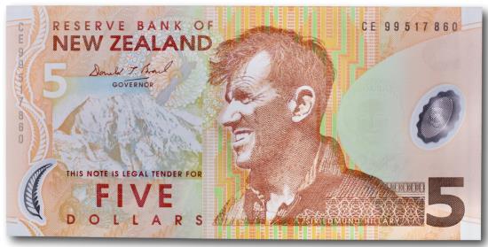 World Coins - New Zealand, 5 dollars 2015-2016