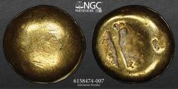 Ancient Coins - CELTIC - Northwest Gaul. Senones. GOLD 1/4 Stater. 100-60 BC "gallo-belgian bullet" or "globule au segment" type. 1st CENTURY BC - (DT-DT 2542) (Flesche-160). Obv.: Smooth globulal