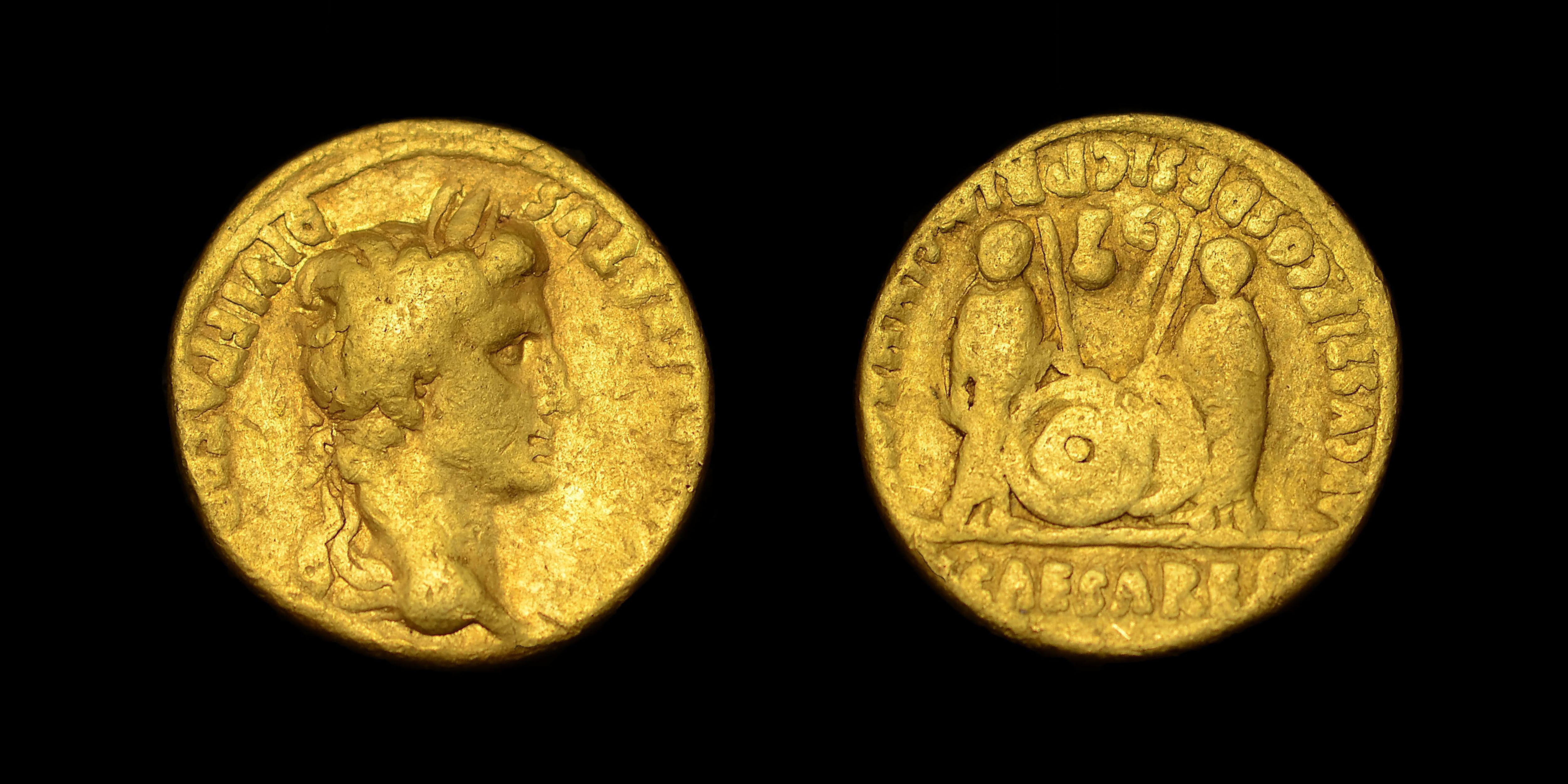 AUGUSTUS, GOLD AUREUS Roman Imperial Coins