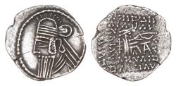 Ancient Coins - KINGS of PARTHIA. Vologases IV. 147-191 AD. AR 21,5mm Drachm (3.3 gm). Ekbatana mint.