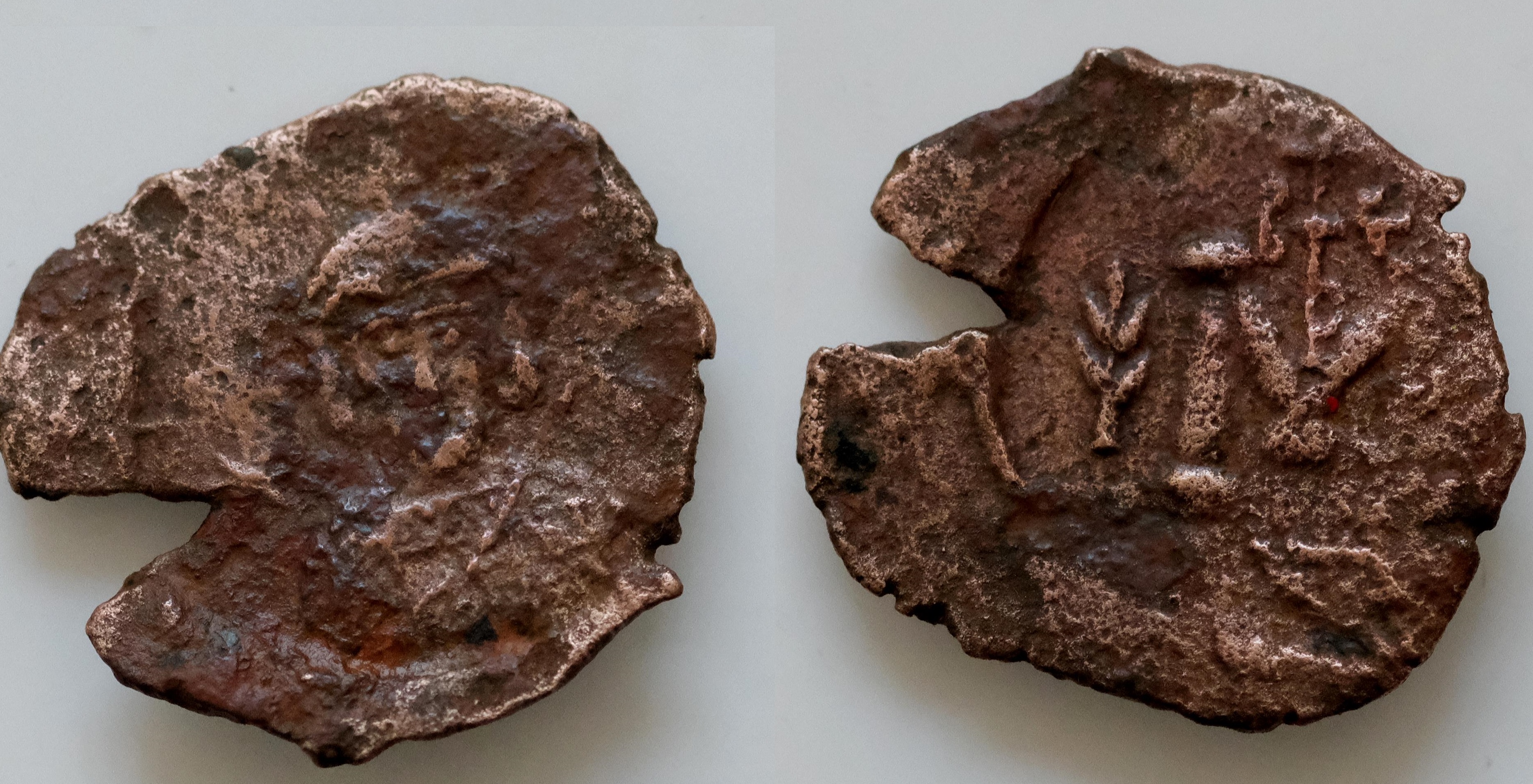 Tiberius III Apsimar Æ21mm 2,7g 40 Nummi. Syracuse, AD 698-702
