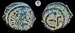 Ancient Coins - Maurice Tiberius. 582 - 602 AD. AE. Pentanummium, Constantinople mint. aVF & Scarce.