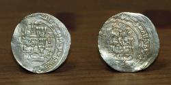 World Coins - Great Seljuq AV Pale Gold, Toghanshah, Circa 465-475AH / 1072-1082AD, Mint: Harat?, Date: 475AH