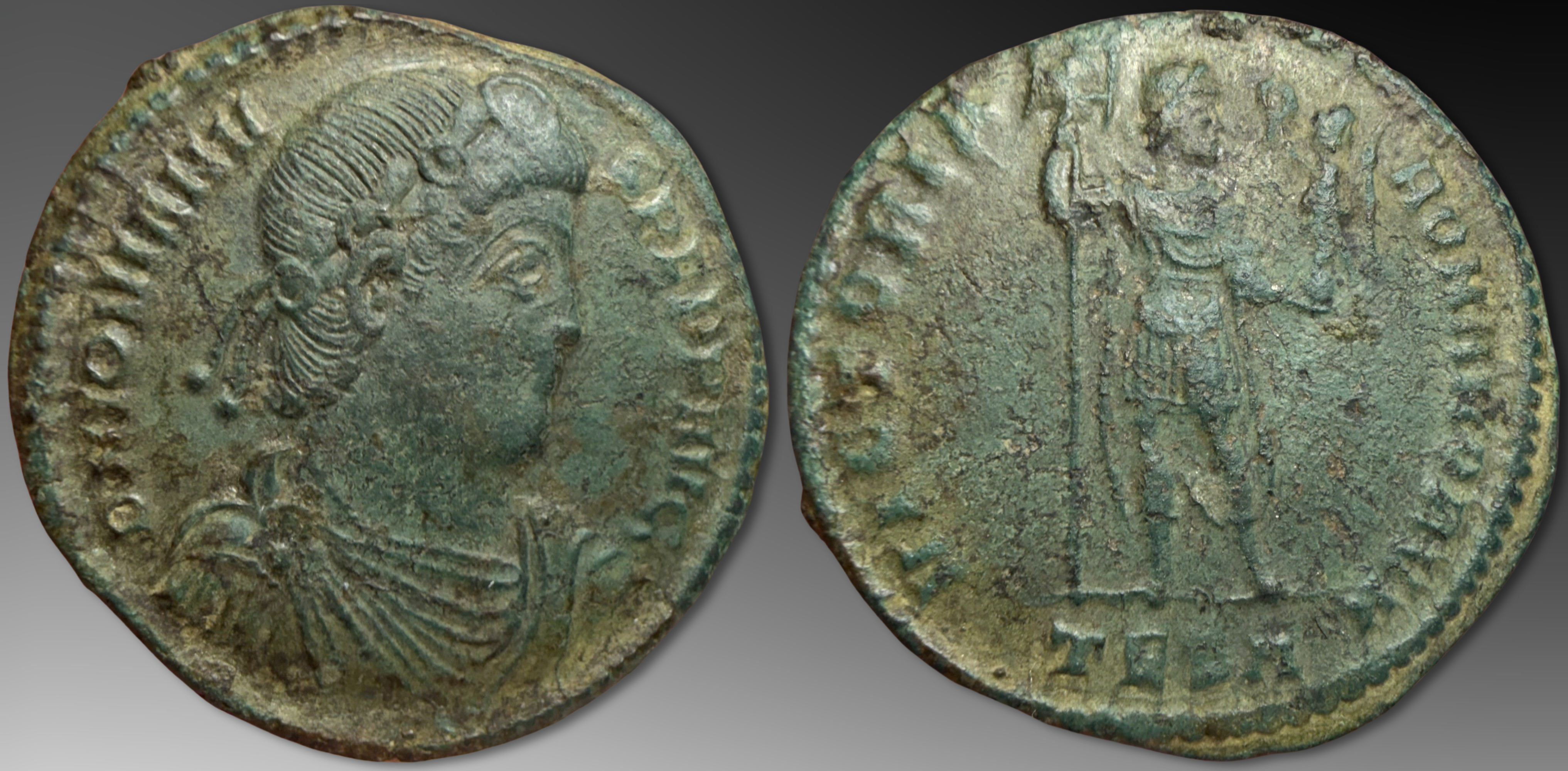 Jovianus. AE Double Maiorina, ca. 363-364 AD.