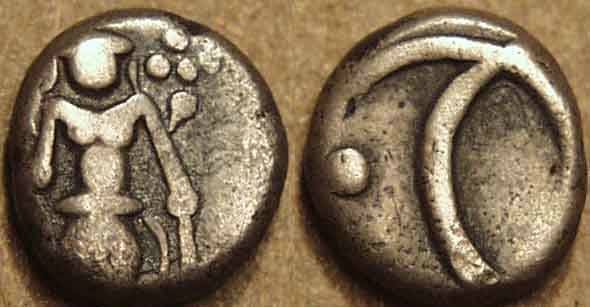 Ancient Coins - BRITISH INDIA, MADRAS PRESIDENCY: Silver Vishnu fanam