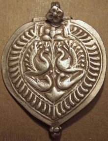 Ancient Coins - INDIA, MAHARASHTRA, Silver pendant featuring four peacocks and a lotus. SUPERB!
