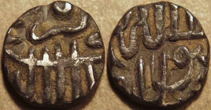 World Coins - INDIA, MUGHAL, Akbar (1556-1605) AR 1/2 tanka, Malwa, RARE!