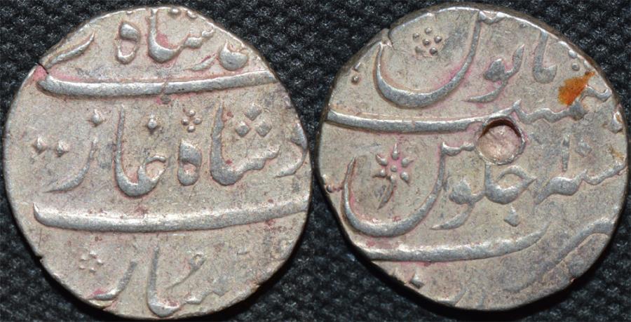 World Coins - INDIA, MUGHAL, Muhammad Shah (1719-48): Silver rupee, Surat, year 10