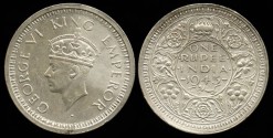 World Coins - 1945 B India (British) 1 Rupee UNC