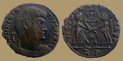 Ancient Coins - Magnentius - AE Maiorina - VICT DD NN AVG ET CAES - Rome - RIC.218 - portrait !